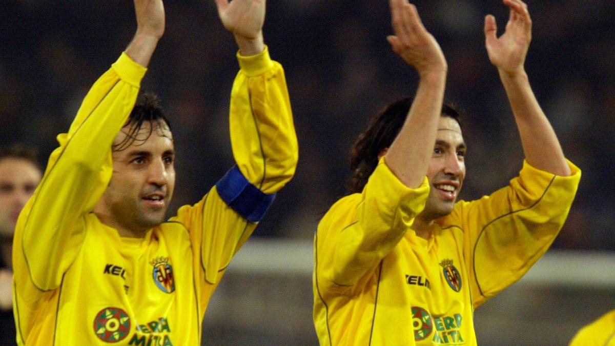 Bei einer Feier nach dem Aufstieg in die dritte Liga im Jahre 1967 covert die spanische Band "Lost Mustang" den Song "Yellow Submarine". Seitdem ist Villarreal das Gelbe U-Boot