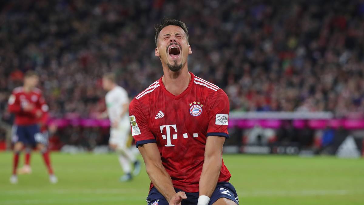 5. SPIELTAG - FC AUGSBURG 1:1: Punktverluste, die teuer sein können: Im Heimspiel gegen den FC Augsburg mussten die Münchner nach vier Siegen zum Auftakt den ersten Rückschlag der Saison einstecken. Nach eigener Führung reichte es nur zu einem Remis