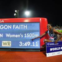 Die Kenianerin Faith Kipyegon stellt einen neuen Fabel-Weltrekord im 1500-m-Lauf auf. Gina Lückenkemper sprintet beim dritten Meeting der Diamond League in Florenz auf den zweiten Platz.