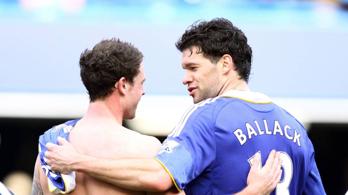 Michael Ballack (r.) und Wayne Bridge (l.) spielten von Sommer 2006 bis Januar 2009 gemeinsam beim FC Chelsea