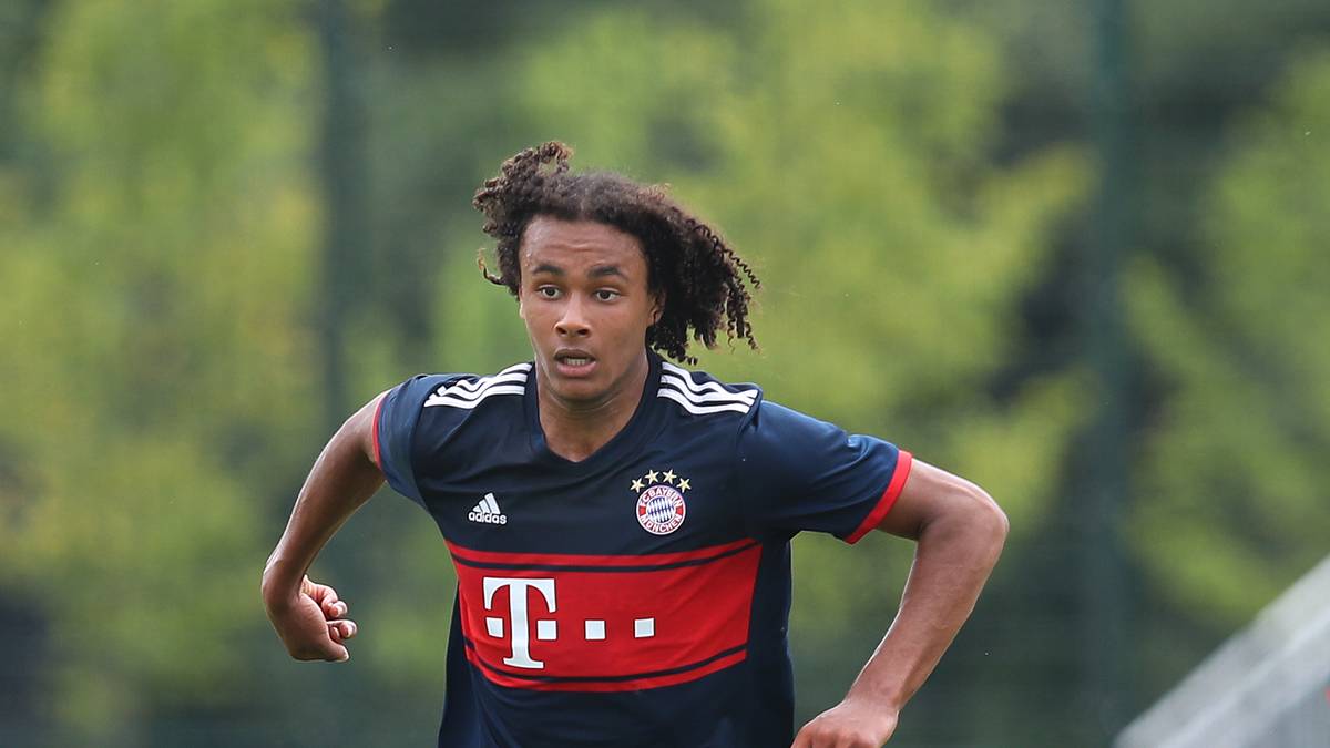 JOSHUA ZIRKZEE: Groß, schlaksig - aber eine absolute Granate vor dem Tor. In 16 Spielen in der B-Junioren Bundesliga erzielte der niederländische Mittelstürmer 15 Treffer und gab neun Vorlagen