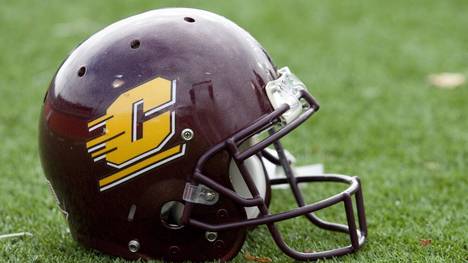 Der Quarterback von Central Michigan schwebt in Lebensgefahr