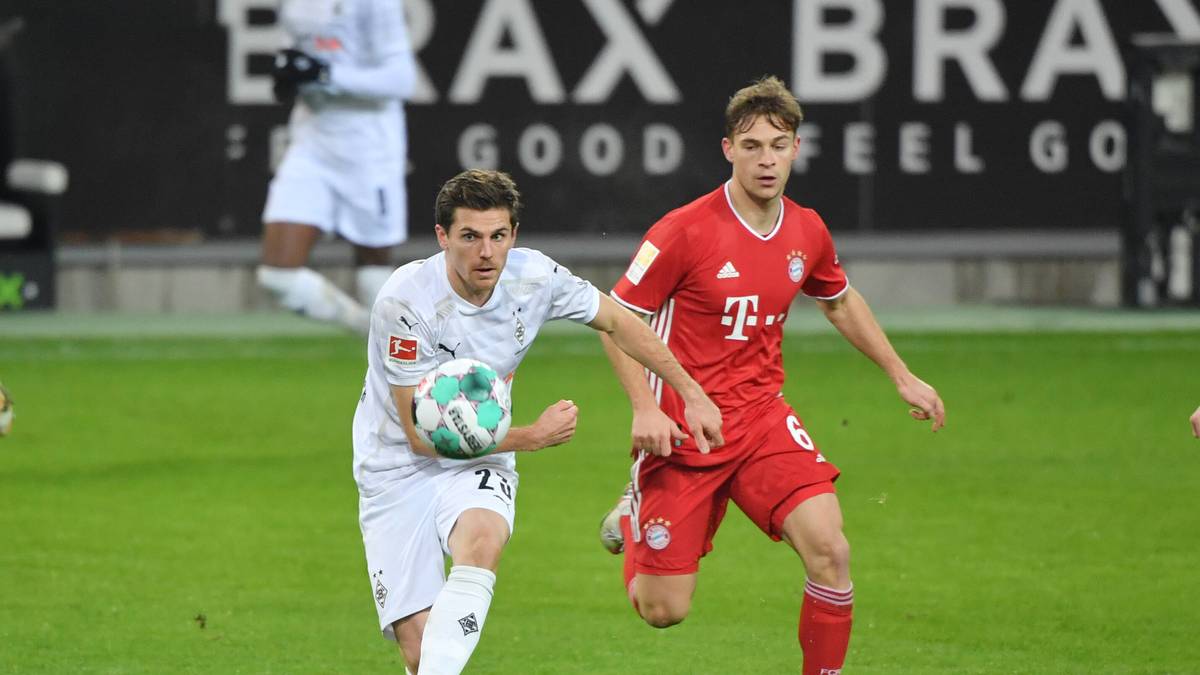Jonas Hofmann (l., mit Joshua Kimmich) zeigte gegen den FC Bayern eine nationalmannschaftswürdige Leistung