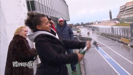 Die „PS Profis – Mehr Power aus dem Pott Spezial“: Die PS Profis Sidney „Sid“ Hoffmann und Jean Pierre „J.P.“ Kraemer gehen heute mit vier Sport1-Zuschauerinnen ins Trainingslager auf dem Nürburgring. Die vier Damen haben sich bei den beiden beworben, um ihre bescheidenen Fahrkünste zu verbessern.