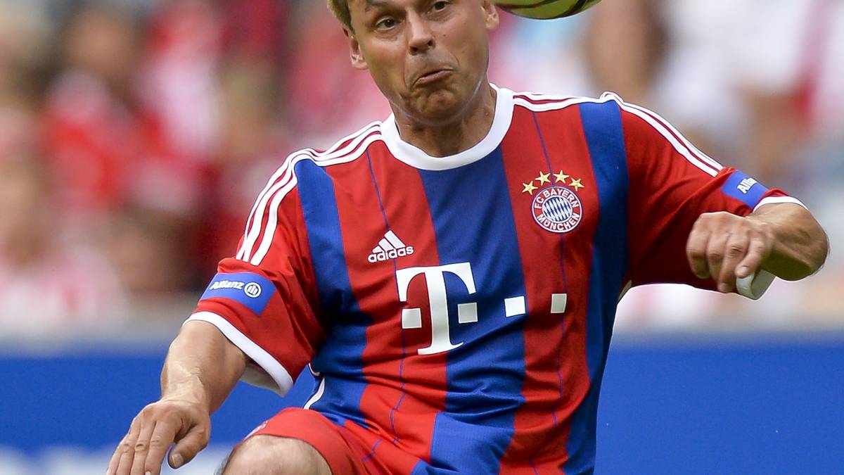 OLAF THON (MITTELFELD): Der SPORT1-Experte feierte seine größten Erfolge mit und gegen die Bayern: Unvergessen seine drei Tore für Schalke als 18-Jähriger beim 6:6 im Pokal-Halbfinale 1984 gegen die Bayern, die das Wiederholungsspiel mit 3:2 gewannen