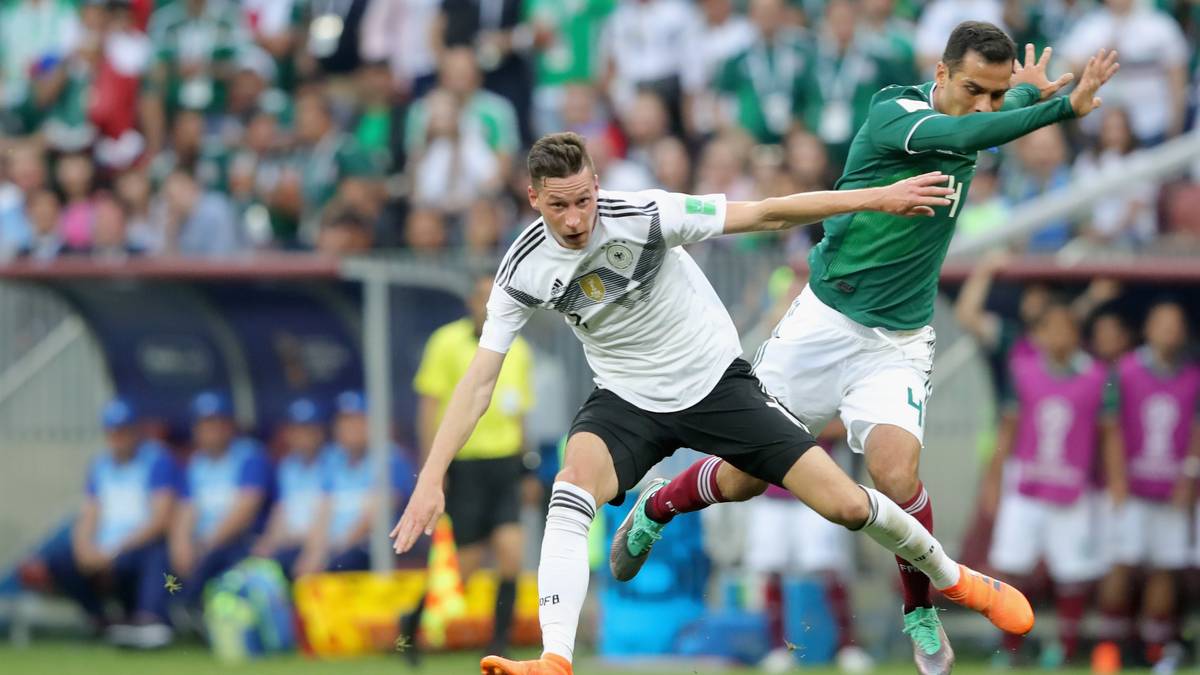 The Sun: "Mexi-K.o. - Der Titelverteidiger bleibt erschüttert zurück. Hirving Lozano sorgt für einen WM-Schock. Deutschland hat die beängstigende Aussicht, in der K.o.-Phase auf Brasilien zu treffen, sollten sie Zweiter werden und die Samba-Stars ihre Gruppe gewinnen"