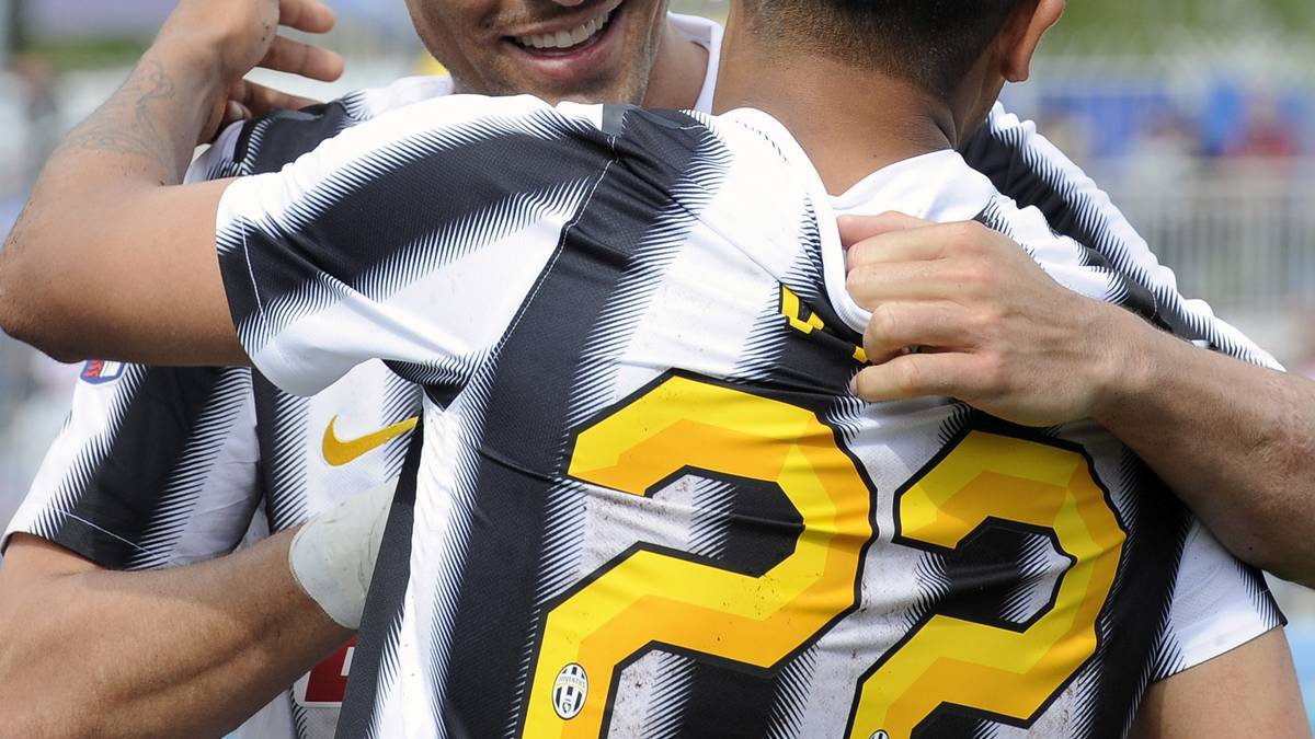 Neuer Verein, neue Frisuren: Vidal sieht zwischenzeitlich aus, als ob sich eine Raubkatze  als dessen Friseur versucht hätte 