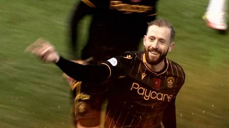 Im Dezember warten Spiele der Champions Hockey League, Spengler Cup aus Davos und Scottish Premiership. SPORT1+ bietet beste Unterhaltung.