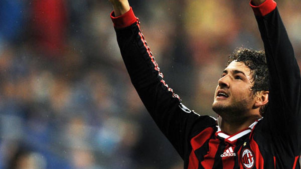 2009: ALEXANDRE PATO (AC Mailand) - Ähnlich wie Anderson erging es einem weiteren Brasilianer: Alexandre Pato. Unzählige Verletzungen warfen das ewige Talent zurück. Inzwischen verdient er sein Geld in Spanien beim FC Villarreal
