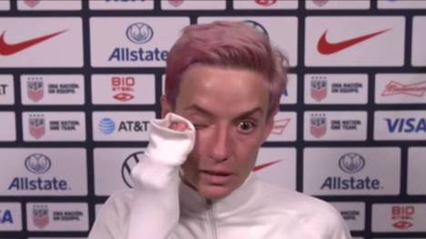 Die Kapitänin der Frauennationalmannschaft der USA, Megan Rapinoe, sprach in einer emotionalen Rede über das Abtreibungsgesetz in den USA und hofft, dass sich die Menschen nun informieren.