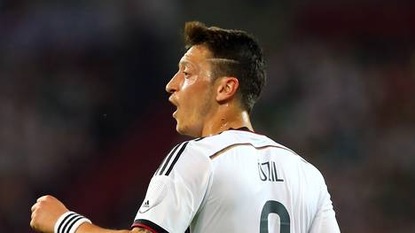 Mesut Özil droht gegen Polen auszufallen