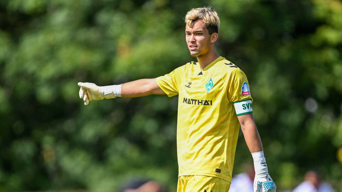 Mio Backhaus (21, Werder Bremen): Bereits in der Vorbereitung lieferte sich Backhaus ein enges Duell mit Michael Zetterer. Dieses verlor er zwar, doch nach dem kurzfristigen Zetterer-Abgang ist der Torwart die neue Nummer eins in Bremen und hat das Vertrauen der Bosse.