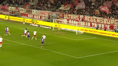 Die Highlights der Partie SSV Jahn Regensburg - Erzgebirge Aue aus der 3. Liga im Video.