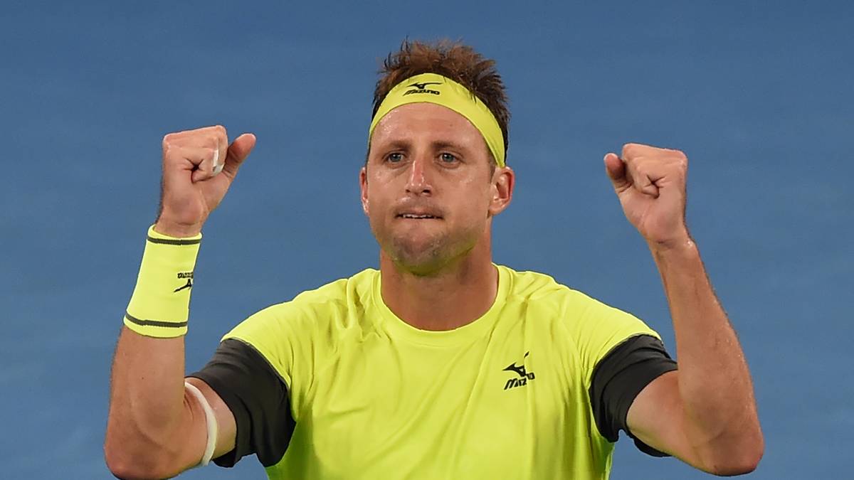 Der Underdog zeigte trotz fast vier Stunden Spielzeit einfach keine Ermüdungserscheinungen - und verriet danach sein Fitness-Geheimnis: "Ich versuche so viel zu schlafen, wie es irgendwie geht“