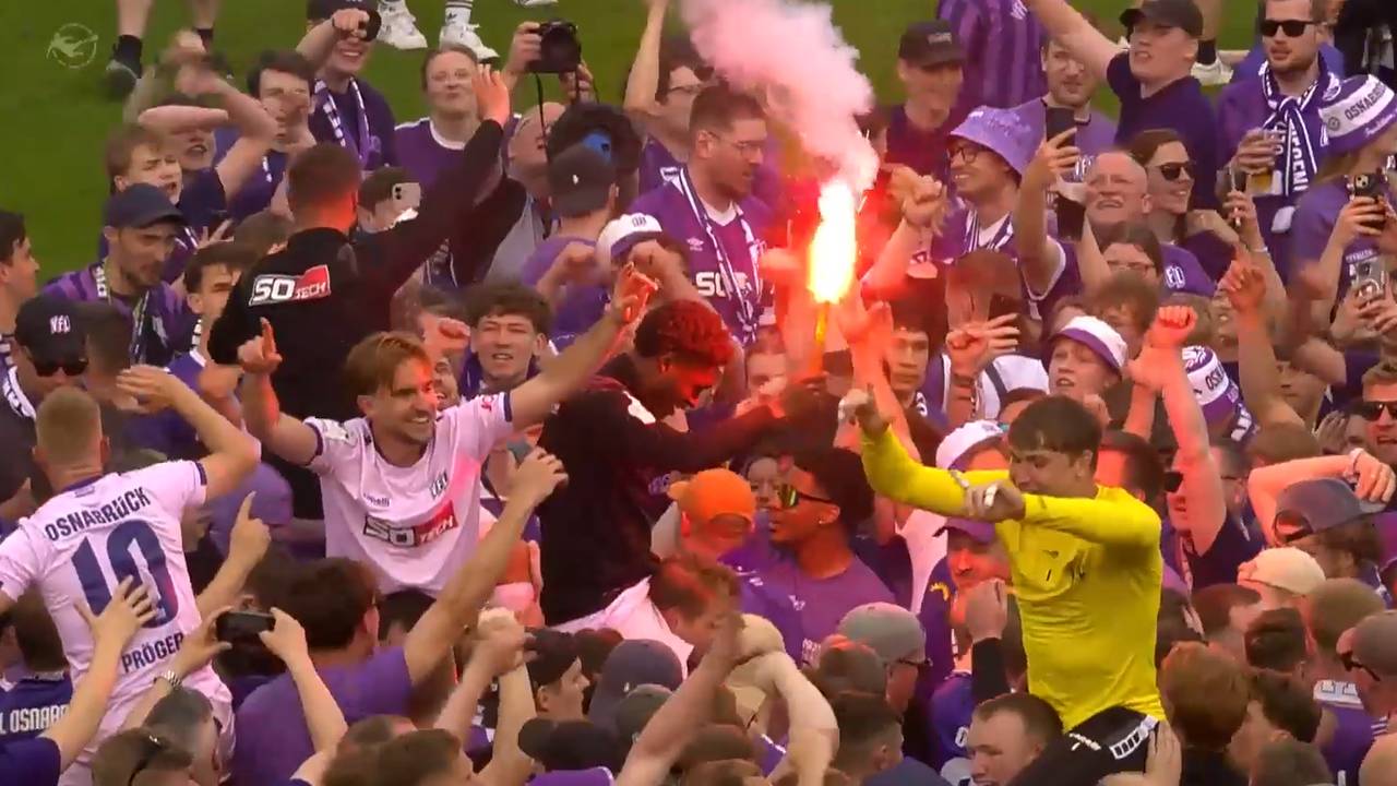 Platzsturm nach Aufstieg! Hier brechen alle Dämme