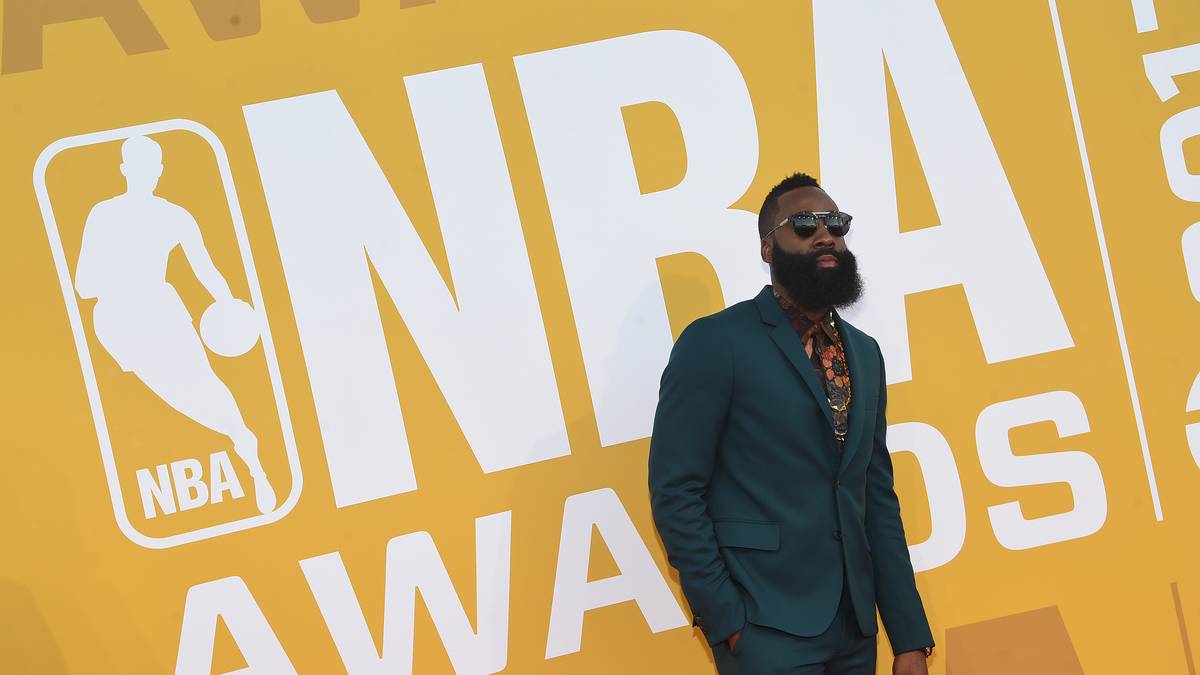 Den Swag erfunden hat aber offenbar "The Beard" James Harden. Geht's eigentlich noch cooler?