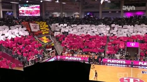 Die Basketball-Highlights von Spiel 1 der Viertelfinal-Serie Telekom Baskets Bonn - Würzburg Baskets aus den BBL-Playoffs im Video.