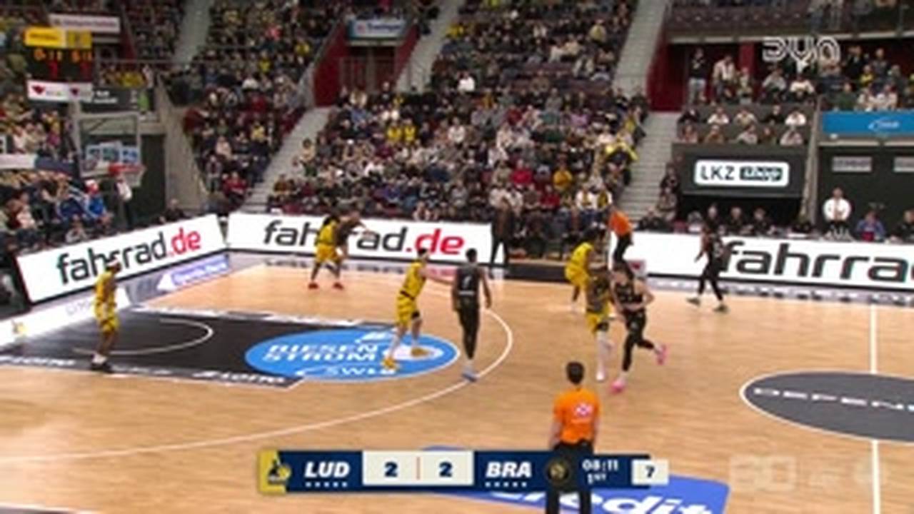 MHP RIESEN Ludwigsburg - Basketball Löwen Braunschweig | BBL-Highlights im Video