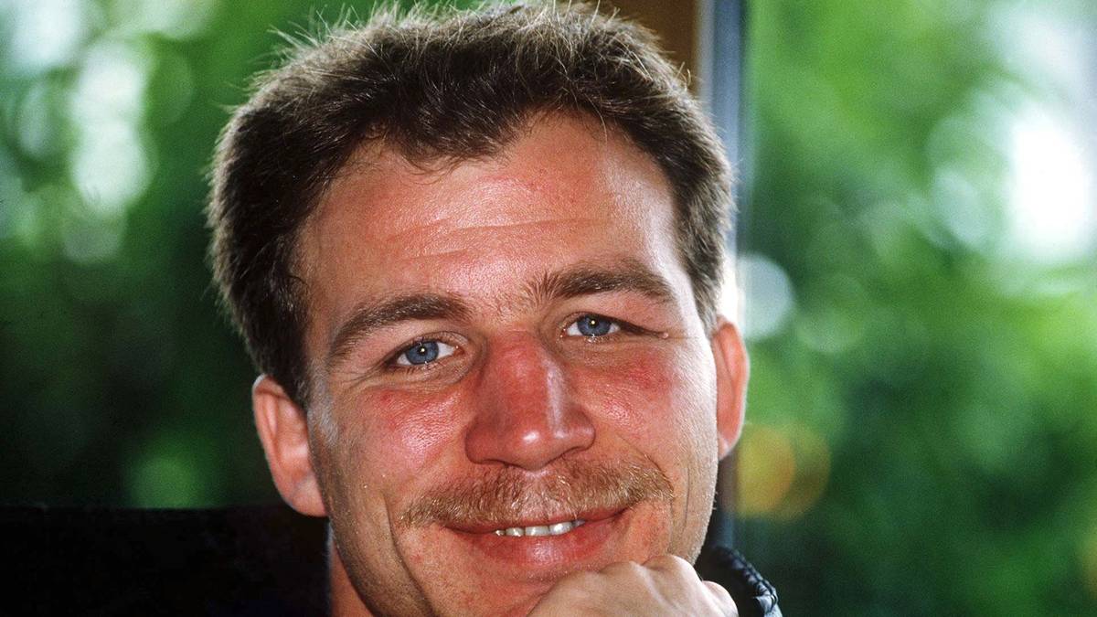 MARKUS BOTT: Als Amateur war Markus "Cassius" Bott zweimal Olympiateilnehmer. Im siebten Kampf als Profi wurde Bott Deutscher Meister im Schwergewicht gegen Manfred Jassmann. Später holte Bott sich noch den WM-Gürtel der WBO im Cruisergewicht.
Er beendete seine Karriere mit einer Kampf-Bilanz von 28 Siegen (20-mal durch K.o.) und 5 Niederlagen