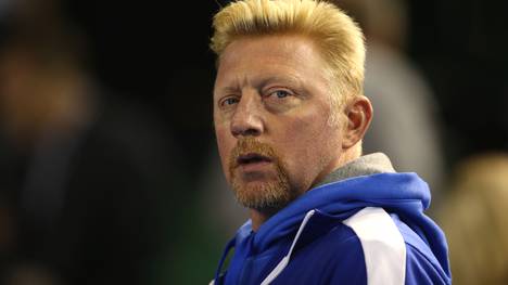 Boris Becker steht während der Australian Open am Spielfeldrand 