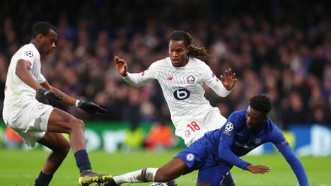 Renato Sanches (M.) hat sich mit dem Coronavirus infiziert