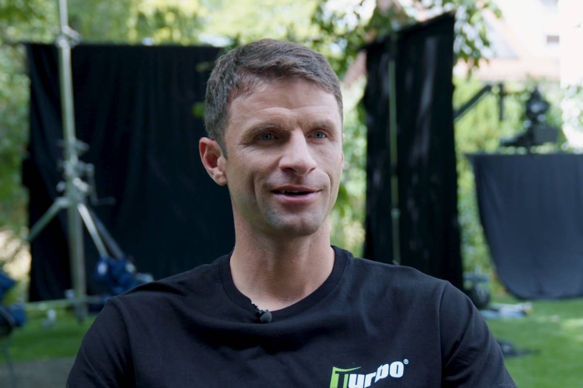 Die Karriere von Thomas Müller ist noch nicht fertig. Hier verkündet der 35-Jährige, dass es weitergeht.