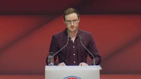 Vergangenes Jahr sorgte Bayern-Fan Michael Ott für Schlagzeilen, weil er sich mit Uli Hoeneß anlegte. In diesem Jahr warnt er.