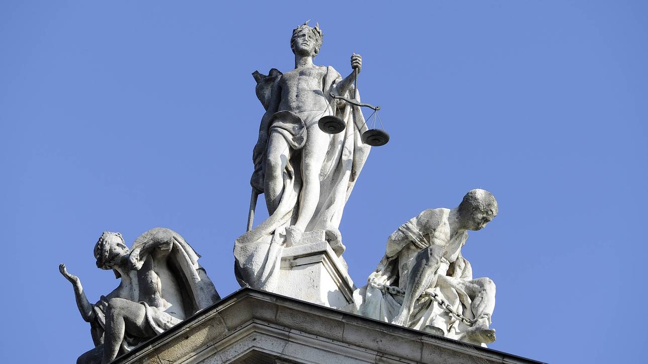 Zehn Jahre Haft für Ex-FCB-Spieler