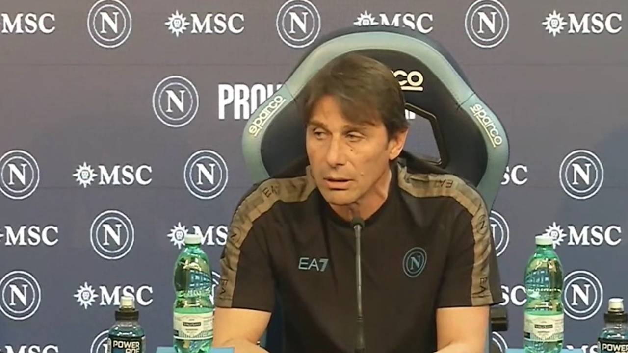 Neapel bleibt an Inter dran