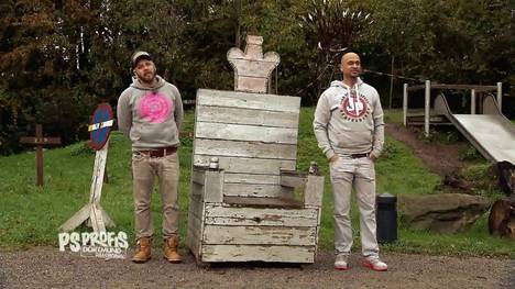 Jürgen ist der besorgte Vater von Fahranfängerin Annika. Seine Tochter ist gerade flügge geworden und braucht nun ihr erstes eigenes Auto. Oberstes Gebot: Sicher soll es sein! Jedenfalls will das der Vater so! Annika bevorzugt dagegen etwas Schickes, etwas fürs Auge, etwas zum Liebhaben. Ihr Budget: Maximal 6000 Euro. Die PS Profis nehmen sich Vater und Tochter an und stellen unter anderem einen Re-nault Clio und einen stylishen Mini Cooper auf.
