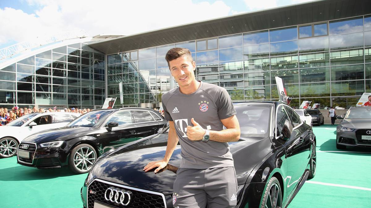 In 3,7 Sekunden von 0 auf 100 Kilometer pro Stunde, 605 Pferdestärken und ein Preis jenseits der 100.000 Euro. Das sind die nackten Zahlen zum RS7 von Robert Lewandowski 