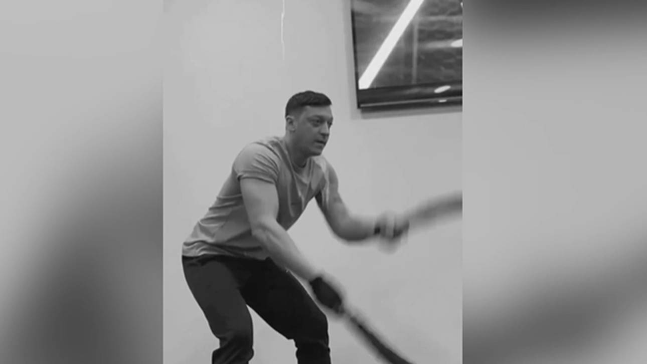 Was für eine Entwicklung! Özil zeigt sich im Beast-Mode