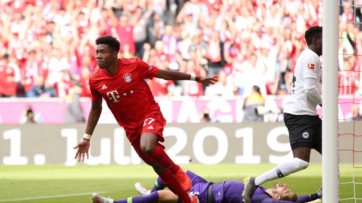 Von dort sehen sie, wie Ribéry-Kumpel David Alaba in der 53. Minute einen Abpraller zum 2:1 über die Linie drückt. Ribery ballt die Faust, klopft sich auf die Brust und zeigt mit beiden Händen das Victory-Zeichen. Es sieht gut aus, für die Münchner