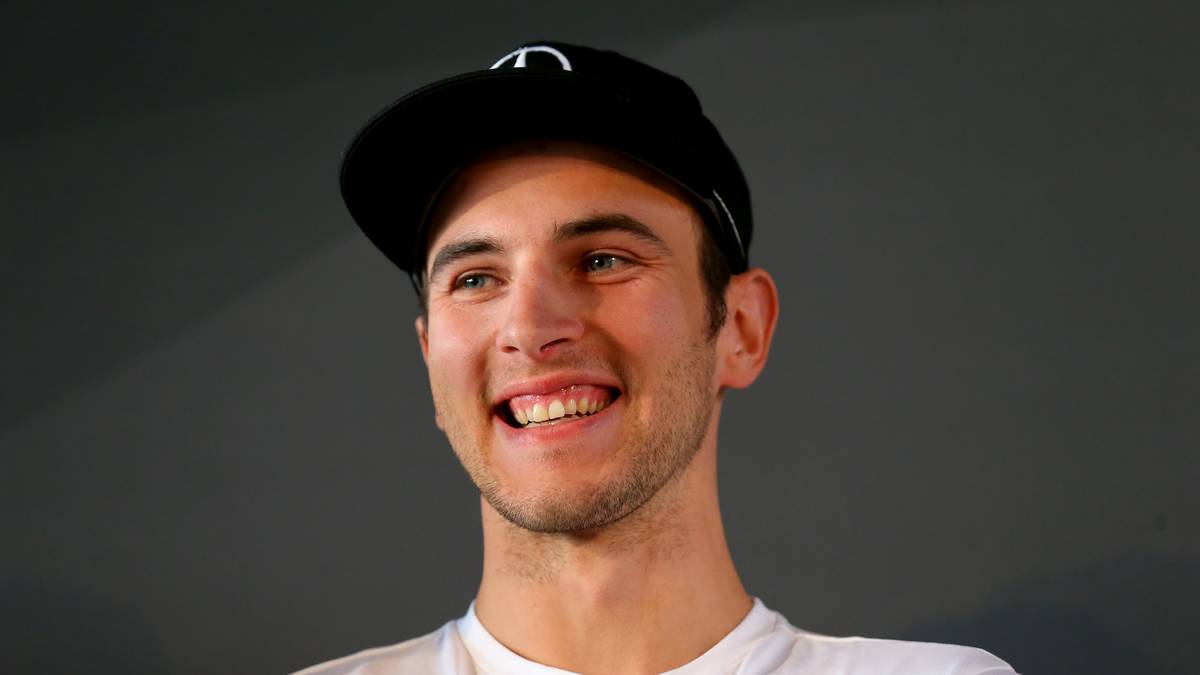 Die Motorsportler stehen Sebastian Vettel zur Seite. Dazu gehört auch Christian Vietoris, der seit 2011 für Mercedes in der DTM an den Start geht