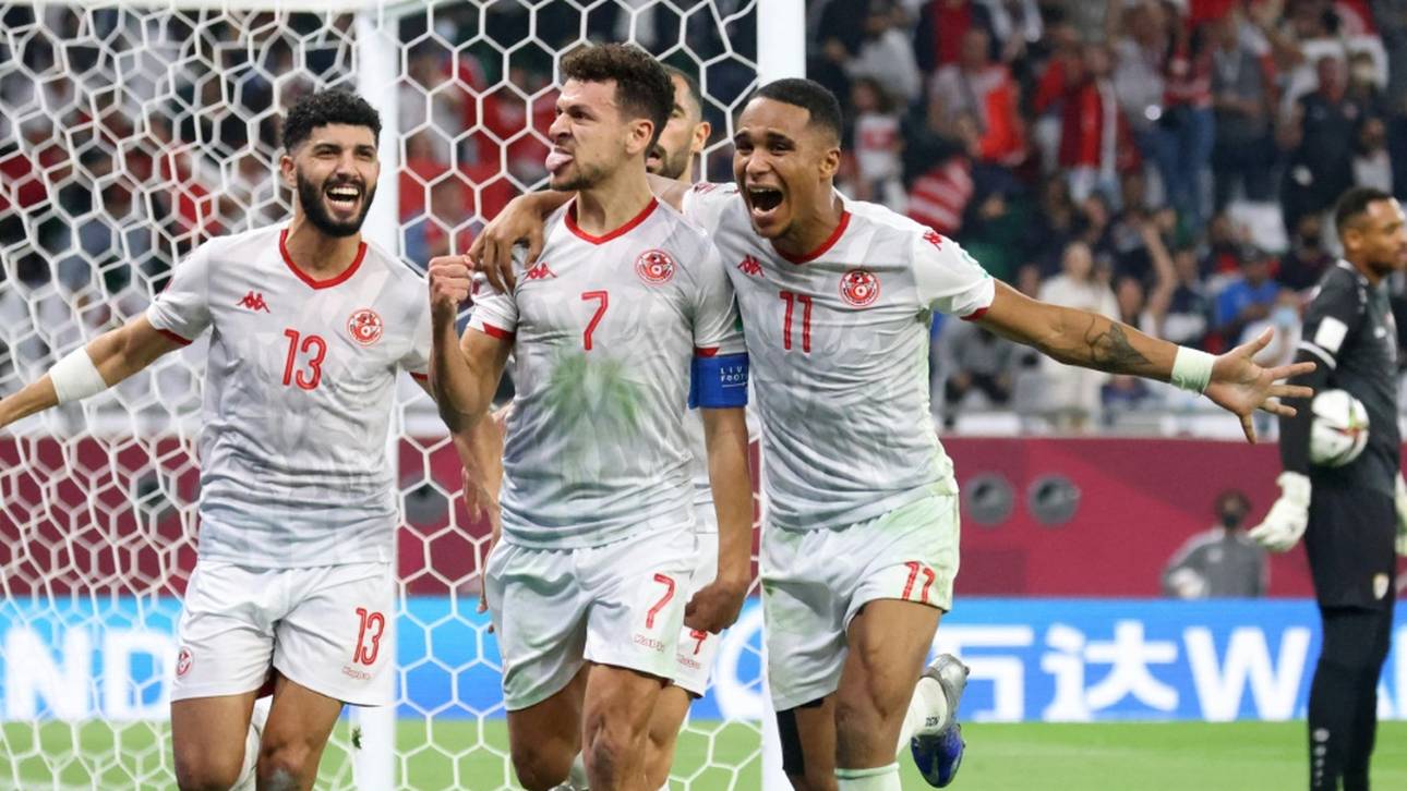 Übler Patzer und Rot: Nigeria ist raus