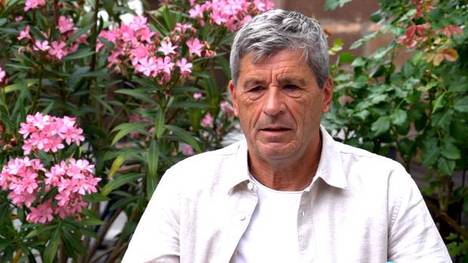 Ex-Schiedsrichter Markus Merk kritisiert im SPORT1-Interview den Einsatz des VAR im Fußball - und hat eine spannende Idee, um mehr Gerechtigkeit zu schaffen. 