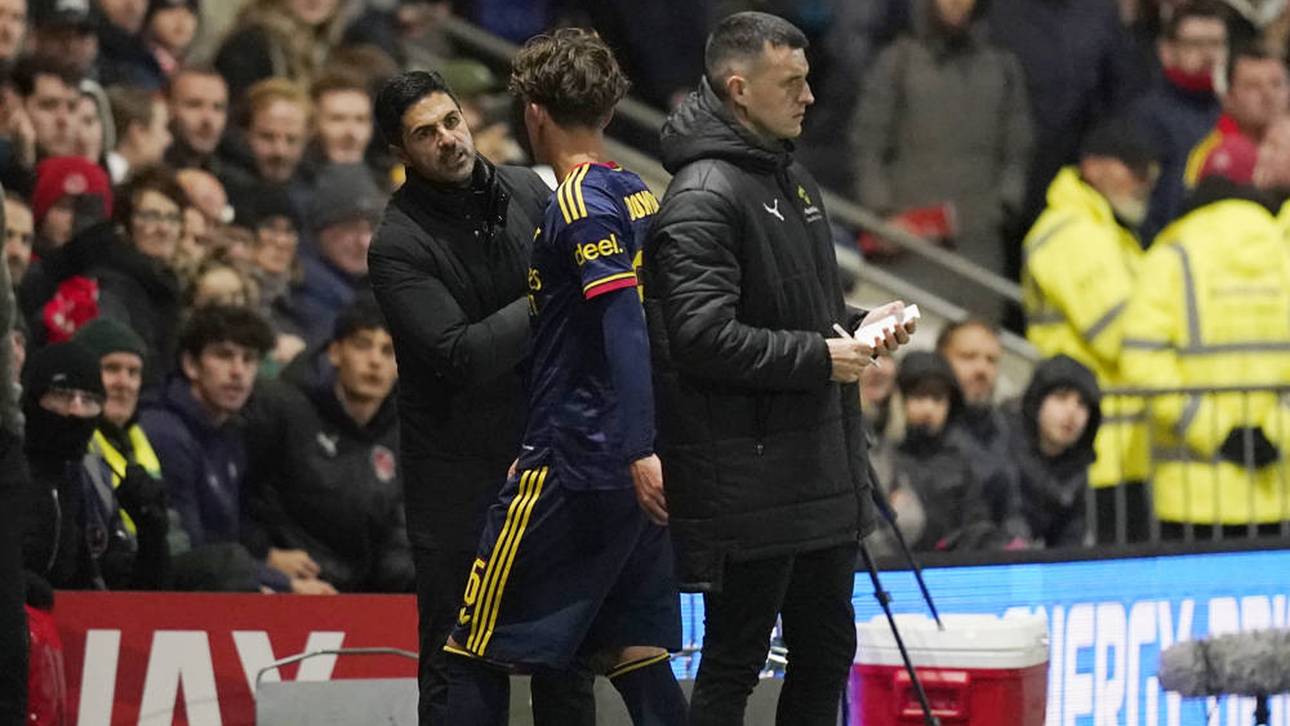 Mikel Arteta hielt Max Dowman auf den Weg Richtung Katakomben auf