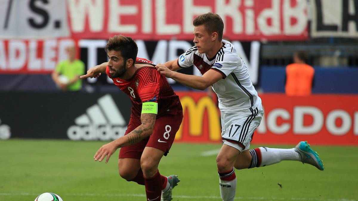 Im Halbfinale in Olmütz setzt es für die DFB-Junioren eine herbe 0:5-Klatsche gegen Portugal, der Traum vom Titel ist ausgeträumt