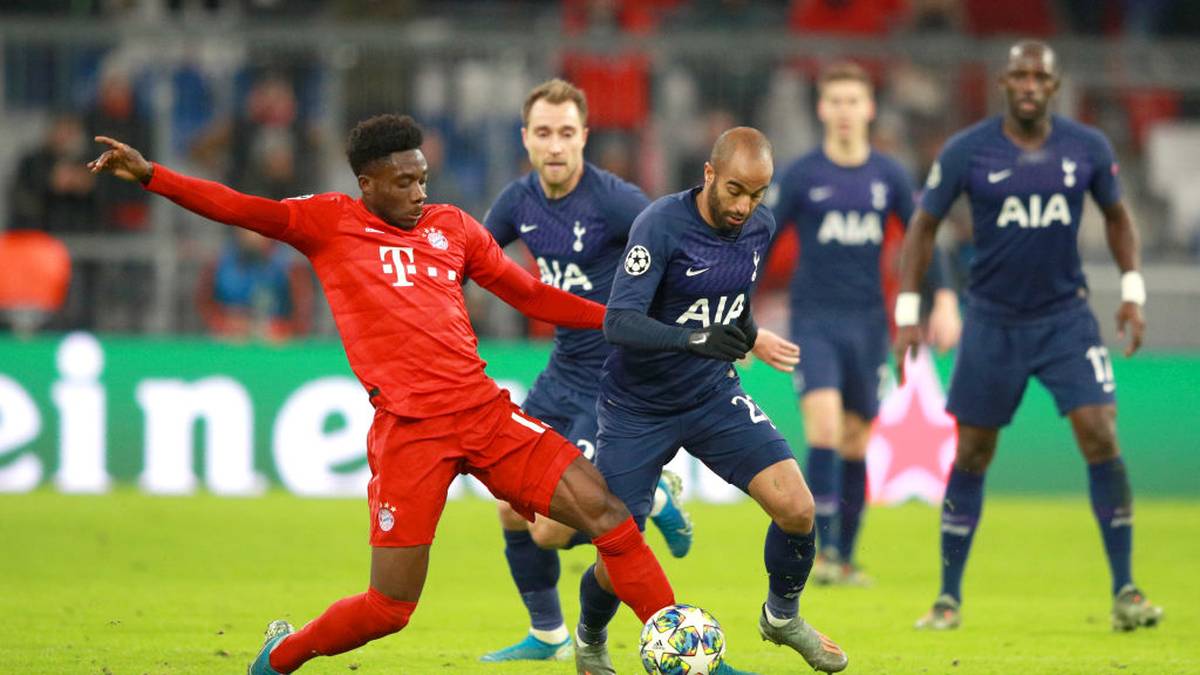 TOP – YOUNGSTER STARTET BEI BAYERN DURCH: Er gilt als das Meisterstück von Sportdirektor Hasan Salihamidzic. Der Transfer von Alphonso Davies macht sich für den FC Bayern schon jetzt bezahlt. Der 19-Jährige hat sich als Linksverteidiger festgespielt und verpasste seit dem 9. Spieltag keine einzige Minute