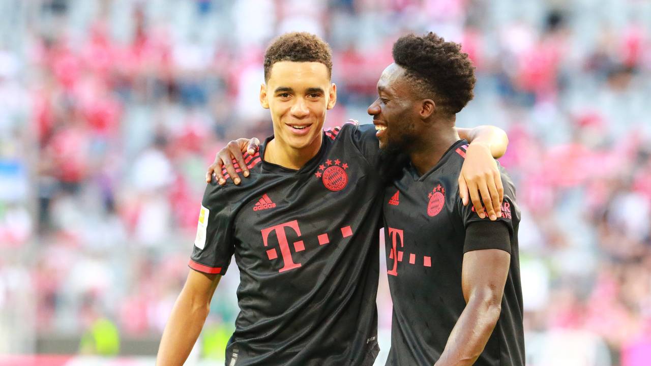 FC Bayern: Jamal Musiala und Alphonso Davies zurück in Mannschaftstraining