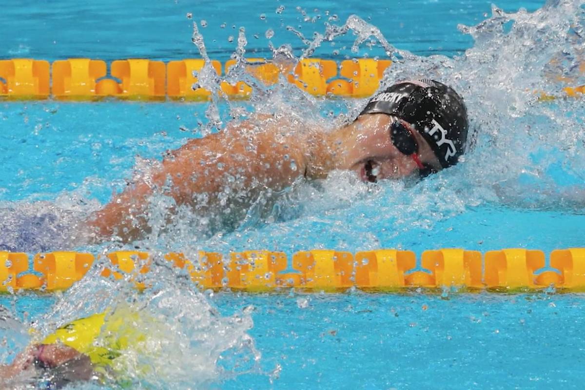 Vor dem Beginn der Olympischen Spiele äußern sich die US-Schwimmer Nic Fink und seine Teamkollegin Katie Ledecky zu den Doping-Vorwürfen gegen die 23 chinesischen Schwimmer*innen aus dem Jahr 2021.