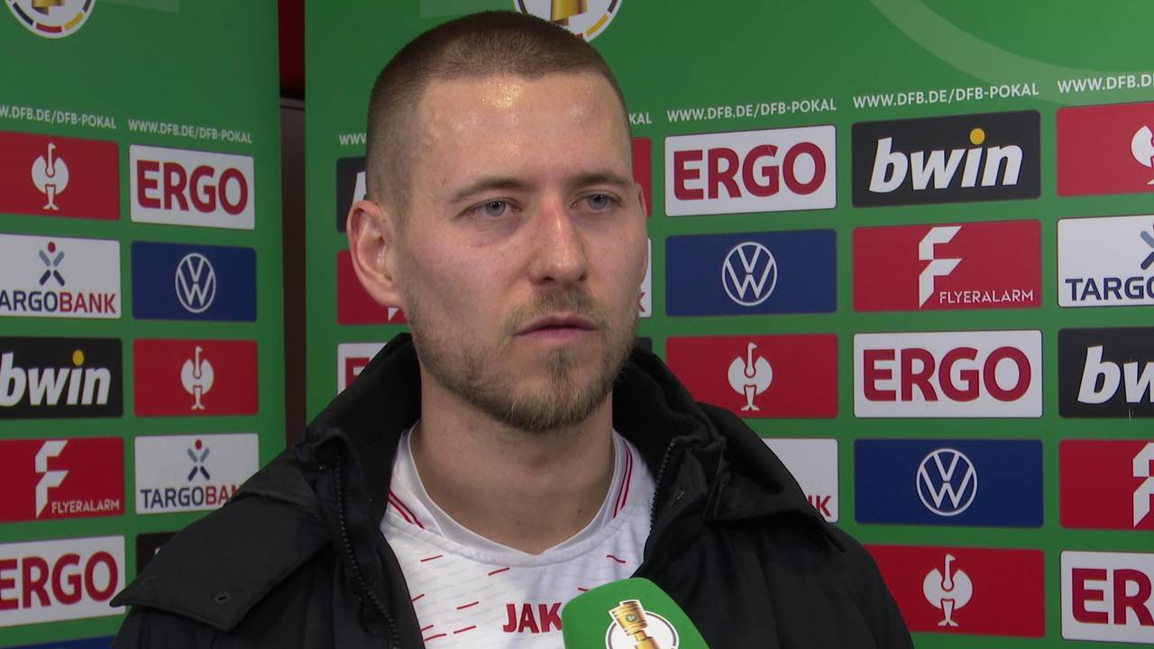 Worker? VfB-Star wirbt um DFB-Ticket