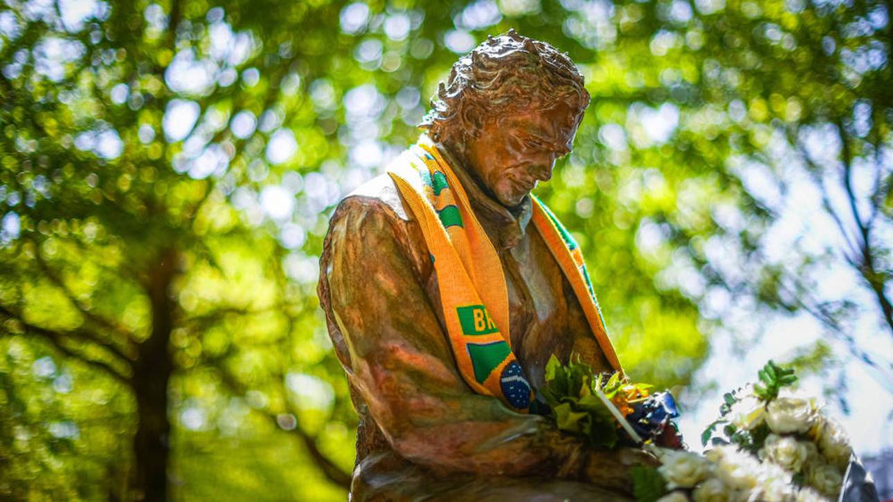 In Imola wurde Ayrton Senna ein Denkmal gesetzt