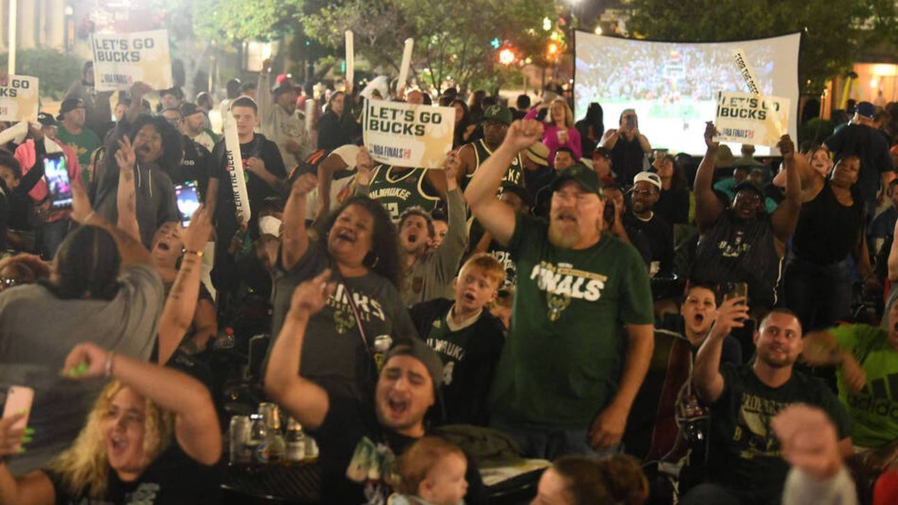 Schießereien überschatten Titelparty in Milwaukee