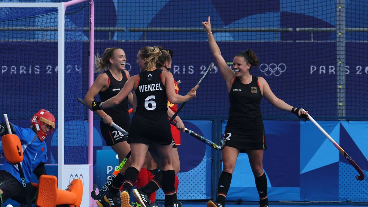 Die „Danas“ überzeugen, der Bundestrainer plaudert mit der Chefdiplomatin