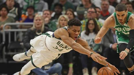 NBA-Playoffs: Boston Celtics unterliegen Milwaukee Bucks - Irving enttäuscht