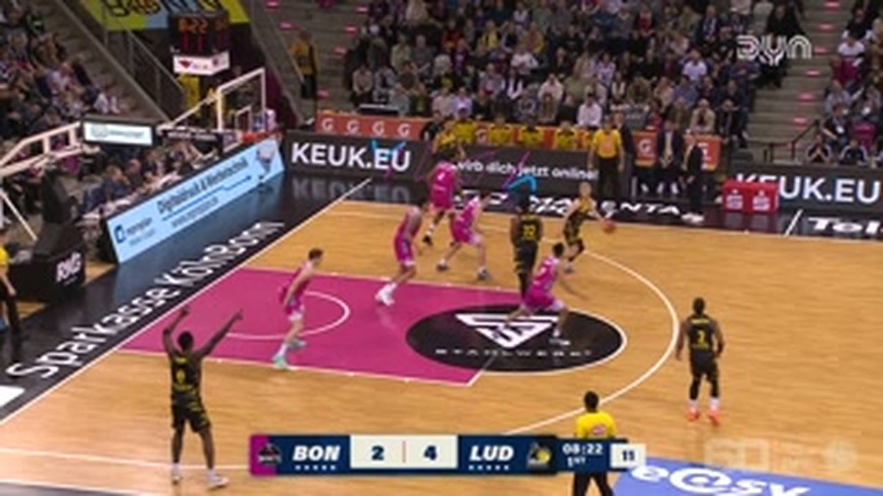 Telekom Baskets Bonn - MHP RIESEN Ludwigsburg | BBL-Highlights im Video