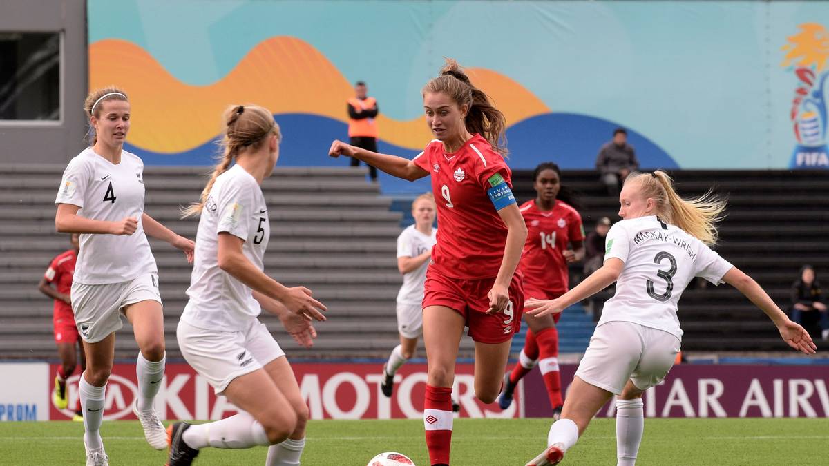 In Sachen Größe stellt Huitema (1,80 m) ihren Freund (1,78 m) schon mal in den Schatten. Wie Mallory Pugh entschied sich das Ausnahmetalent, das mit 15 im Nationalteam debütierte, gegen die übliche College-Laufbahn und schließt sich zur kommenden Saison dem französischen Vizemeister Paris St. Germain an