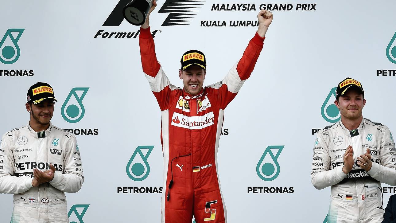 Mercedes-Gefecht lässt Vettel hoffen