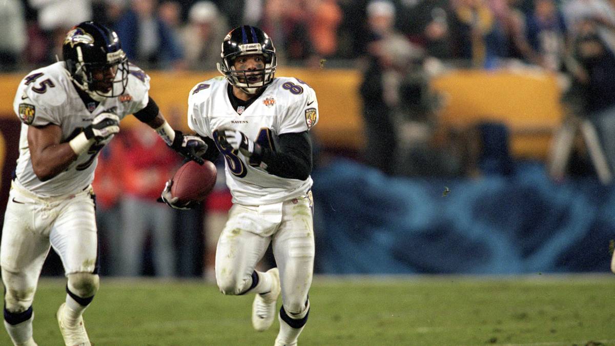 2001, BALTIMORE RAVENS (34:7 gegen die New York Giants): Dass es für die Giants im Super Bowl XXXV gegen Baltimore nichts zu holen gibt, wird spätestens nach dem Kick-Return-Touchdown von Jermaine Lewis (Bild) zum 24:7 klar. Nur einen Spielzug zuvor hatte Ron Dixon die Giants ebenfalls mit einem Kick-Return-TD eigentlich wieder herangebracht